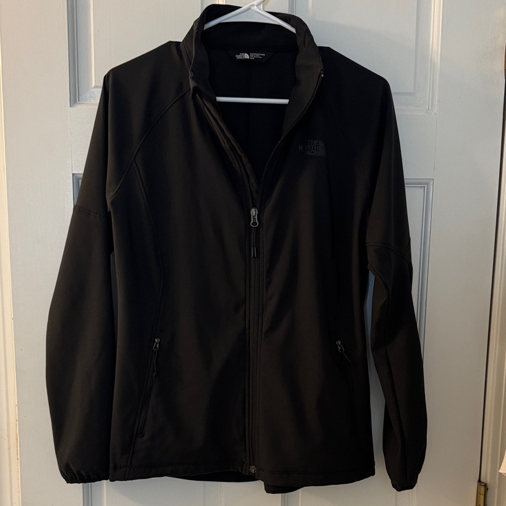 The North Face Classic women’s Black Softshell Jacket